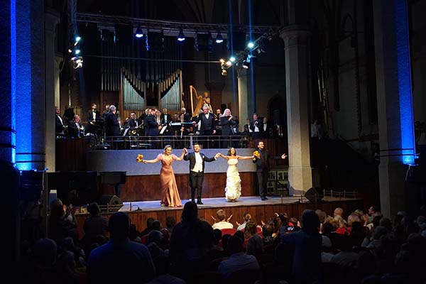 «Я помню вальса звук прелестный...»