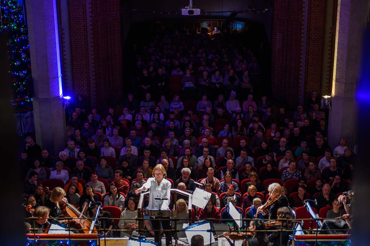 Марафон новогодних аншлагов