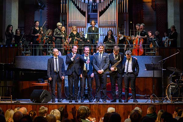 «Я буду петь тебе, как Фрэнк»: захватывающее путешествие сквозь время