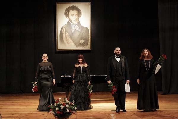 Солисты филармонии почтили память великого поэта и покорили Пушкиногорье