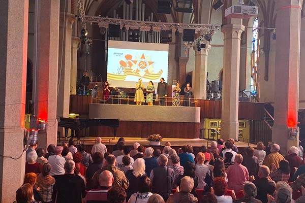 «Опять весна на белом свете…»