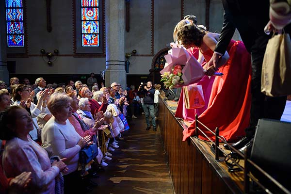 В России впервые официально отметят День артиста.