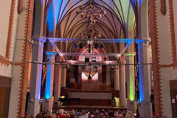 Японская органистка вновь покоряет филармонию