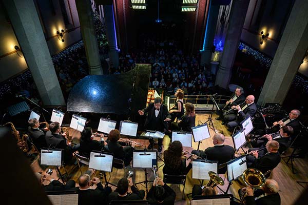 Золотые хиты джаза покорили зал