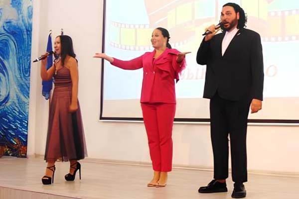 Солисты приняли участие в торжественной церемонии