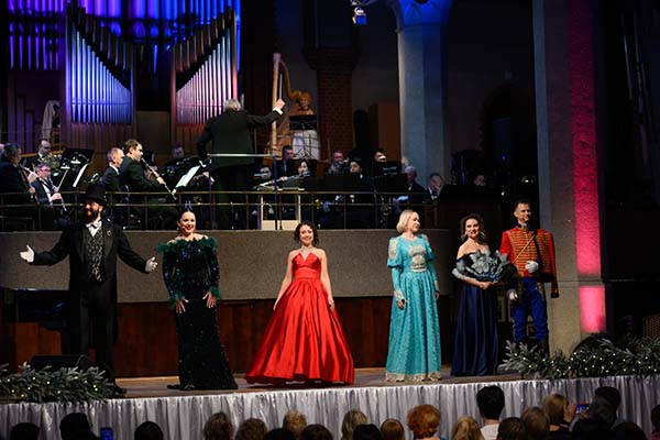 Новогодний бал у Имре Кальмана в филармонии удался на славу!