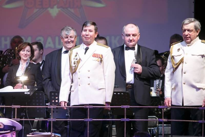 «Зажгите свечи…»