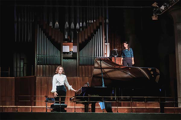 Орган и рояль: Героическая программа в День защитника Отечества