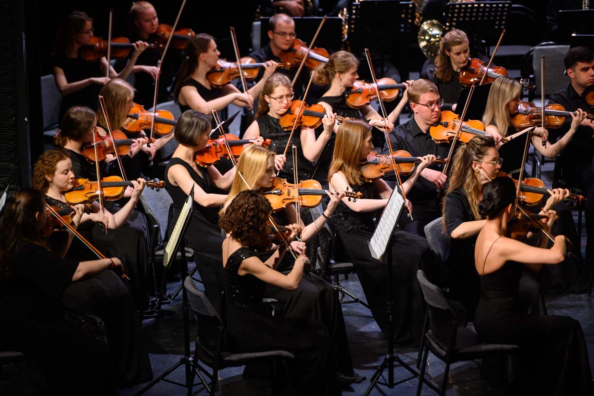 Концерт РНМСО, дирижёр А.Рубин, солист П.Милюков, фестиваль "Русская музыка на Балтике", драмтеатр, 7 Мая 2024г.