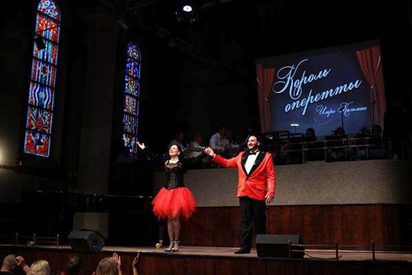 Мы приглашаем вас на бал!