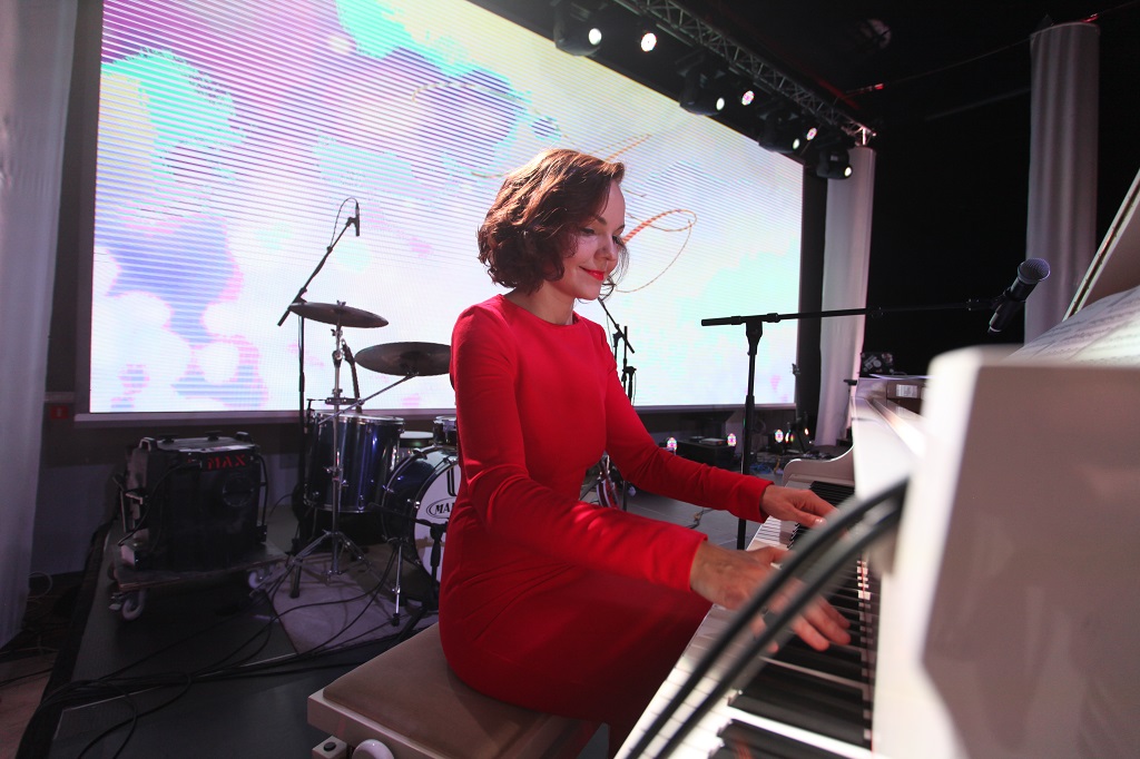 Анна Ушакова награждена Почетной грамотой Калининградской областной Думы, 7 Марта 2021г.