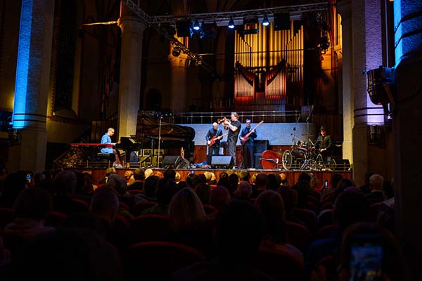 Взаимная любовь: в Калининградской филармонии впервые выступил Вадим Эйленкриг