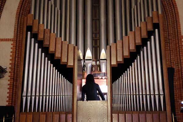РЕПЛИКА ПРИСТРАСТНОГО СЛУШАТЕЛЯ