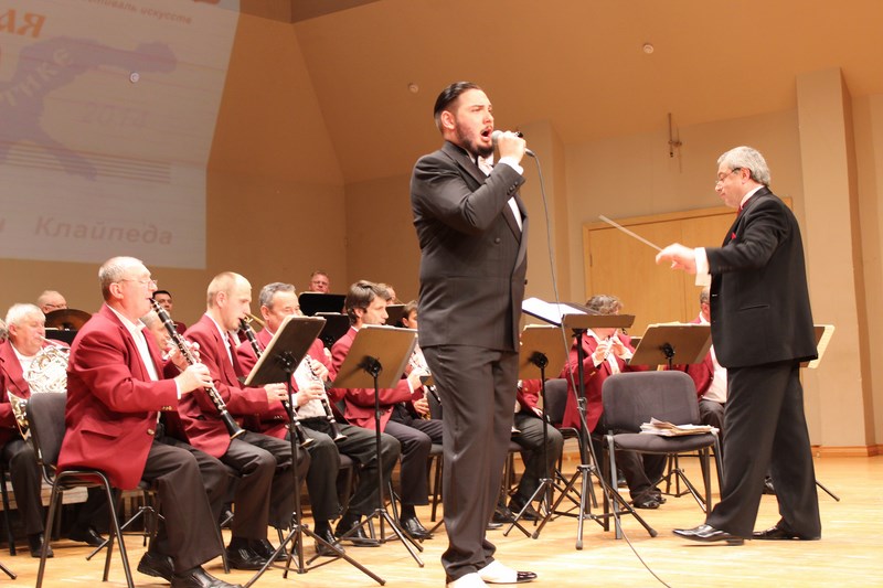 На сцене Клайпеды – музыкальная страна