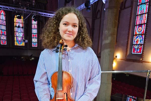 В день рождения бывшего художественного руководителя его внучка выступит в филармонии