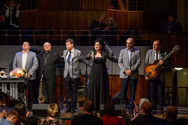 Эффектный музыкальный праздник